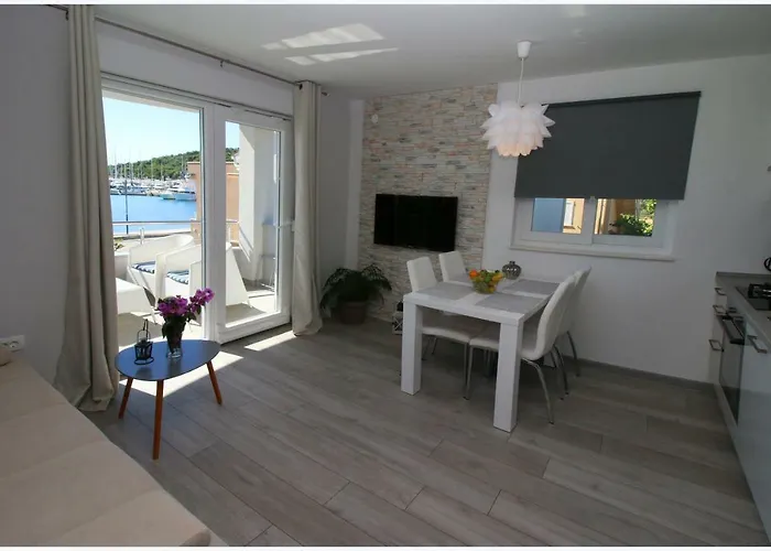 Silver Beauty Rogoznica (Sibenik-Knin)